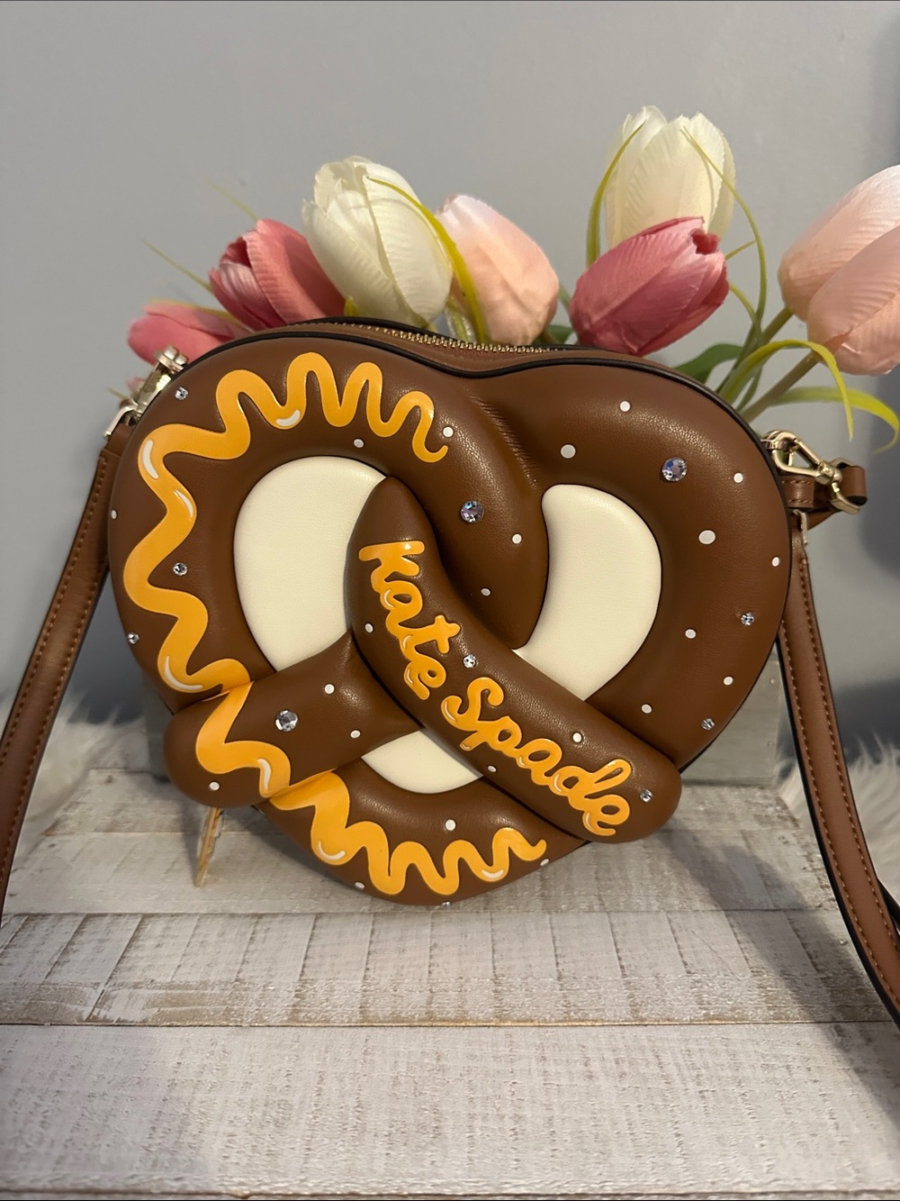 Kate spade pretzel crossbody bag